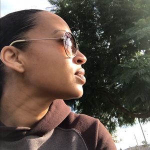 Meet your Posher, Tenaj